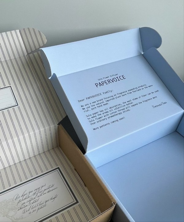 Open packaging boxes with elegant printed designs